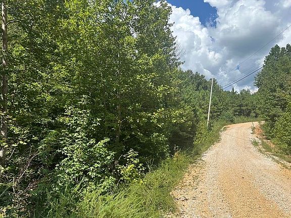 4th image of 2 Cedar Ridge Rd
