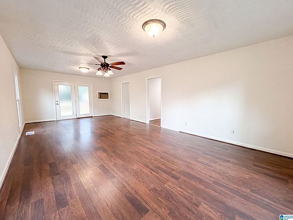 3rd image of 1007 Normandale Dr