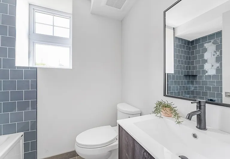 658 Somerset St W #101 — Photo 20