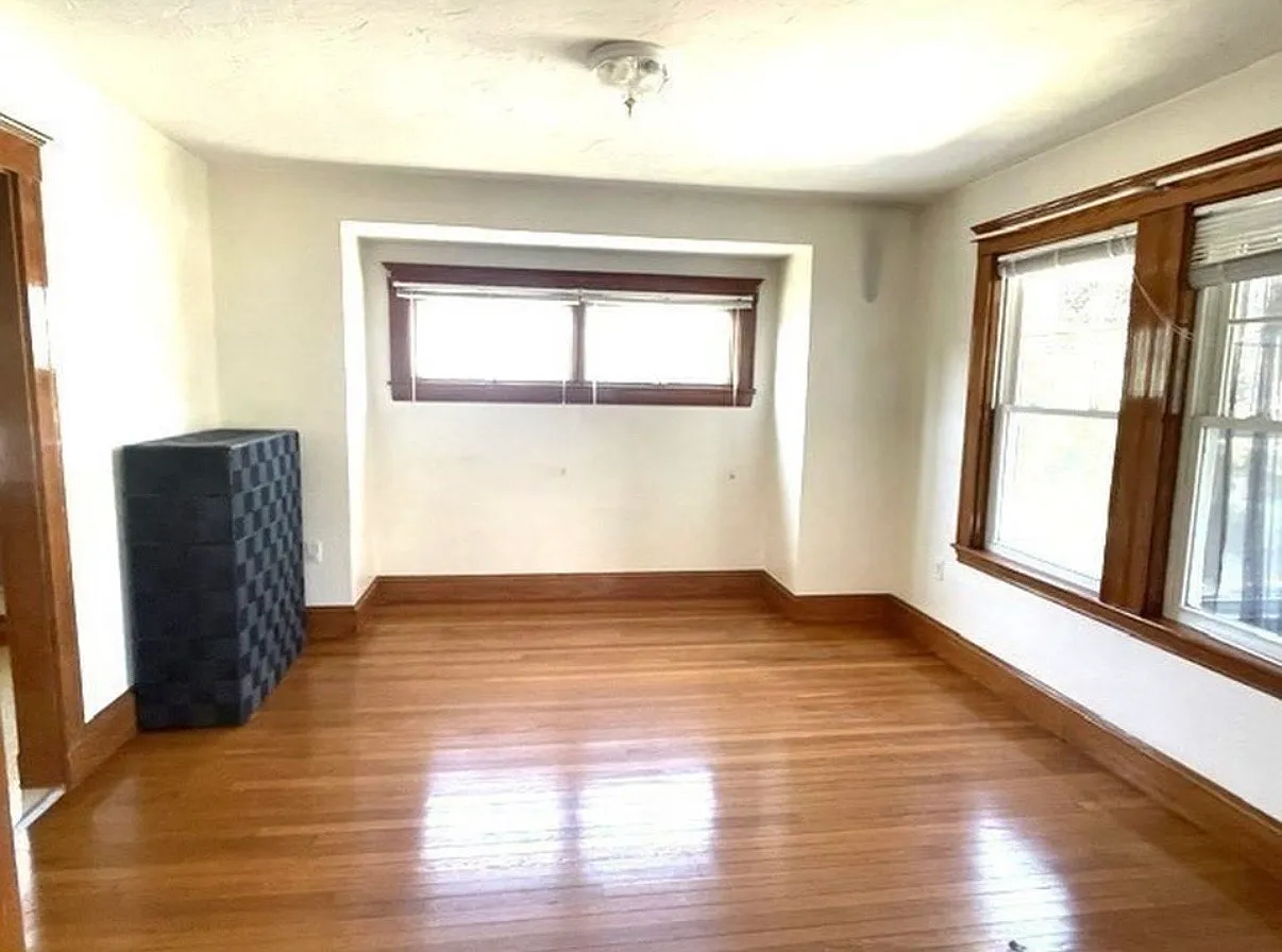 2 bed, 1200 sqft, $3,000 — Photo 3