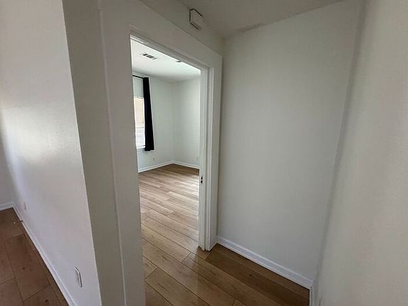 4th image of 320 W Zarragossa St