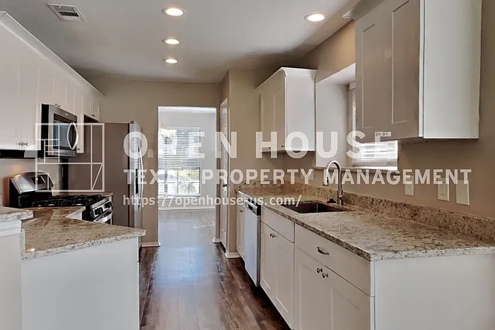 16315 Chimneystone Dr — Photo 5