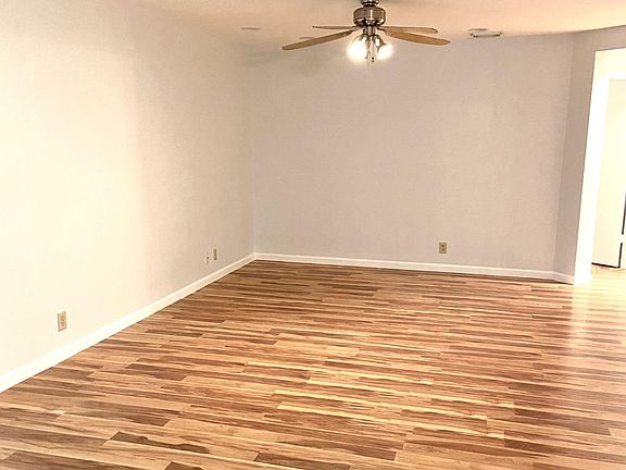 3rd image of 11342 Sequoia Wood