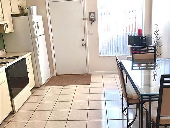 4th image of 4524 La Carmen Ct