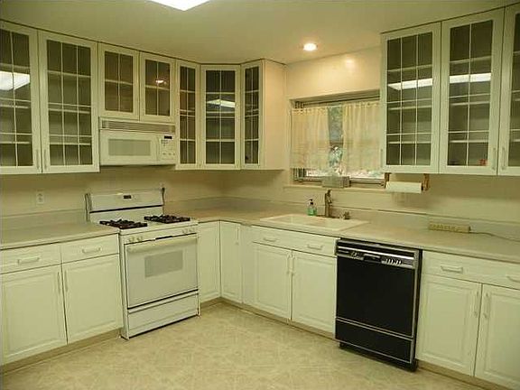 2nd image of 4503 W Ravenwood Dr