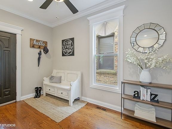 4th image of 4529 N Karlov Ave