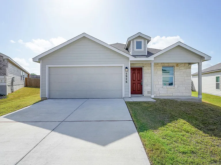 5926 Seaside Mnr — Photo 1