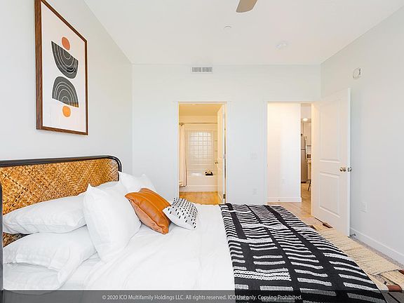 Expansive 9 ft to 14 ft Ceilings*