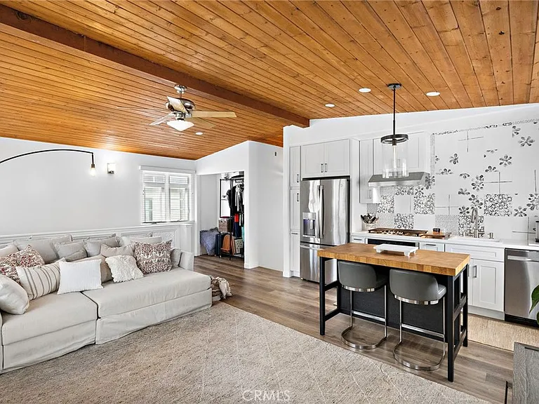2609 Victoria Dr — Photo 13