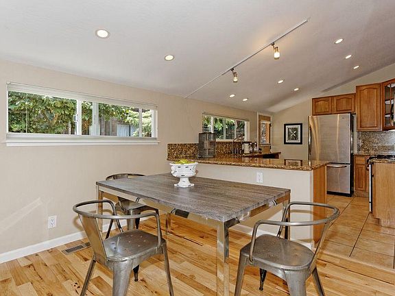 4th image of 5878 McBryde Ave