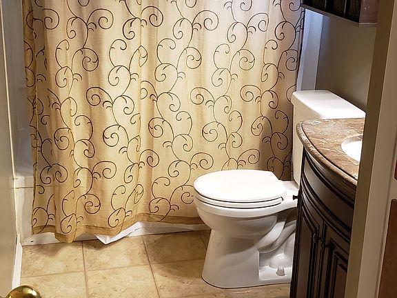 5th image of 6472 Balsam Dr