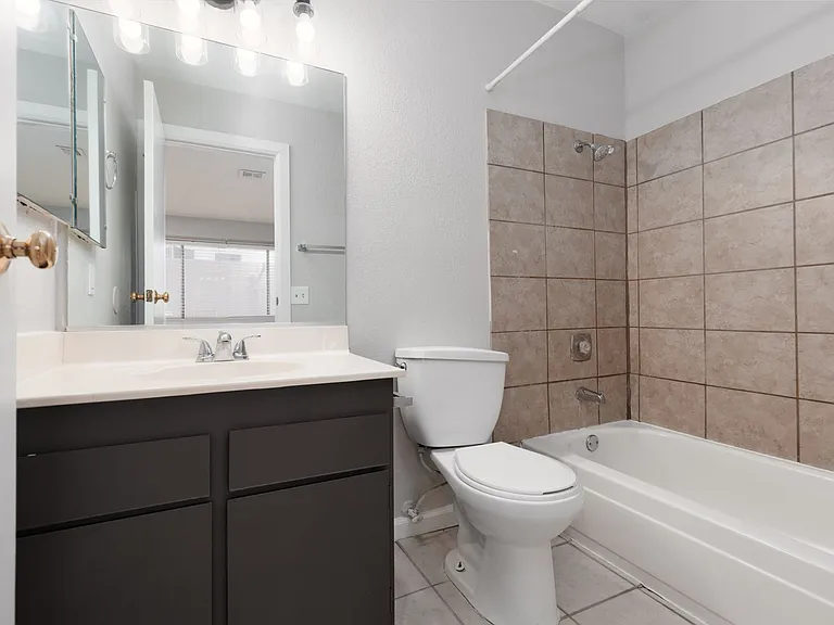 1676 Jupiter Ct #B — Photo 12