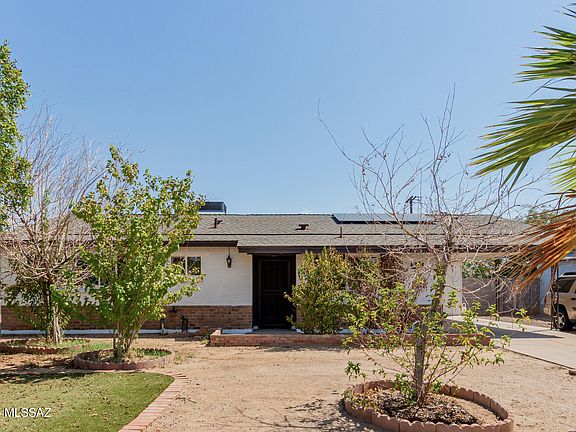 2nd image of 2901 W Corrine Dr