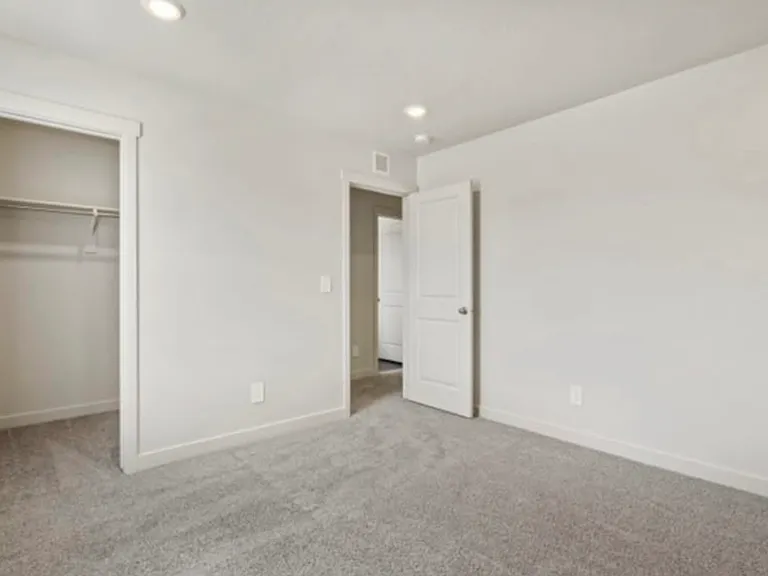 565 E Lintel Rd — Photo 14