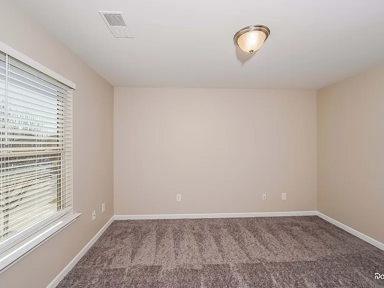 180 Briar Ridge Ln — Photo 10