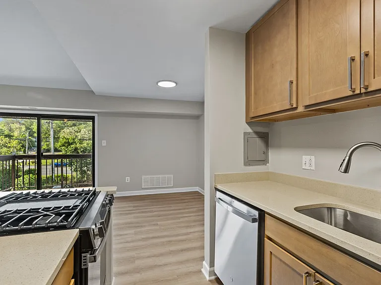 104 Mountain Rd #3A — Photo 10