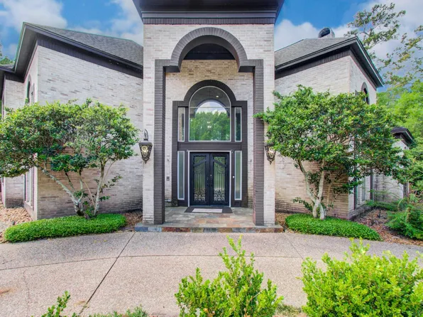 1703 Brookside Pine Ln, Kingwood, TX 77345