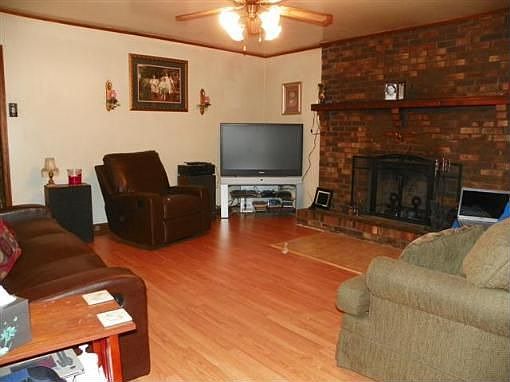 5th image of 101 Chandler Dr