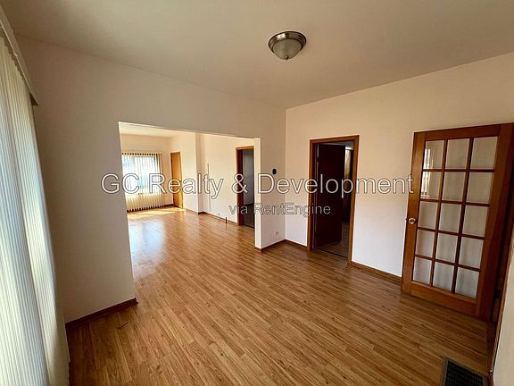 3rd image of 4447 N Melvina Ave Unit 1