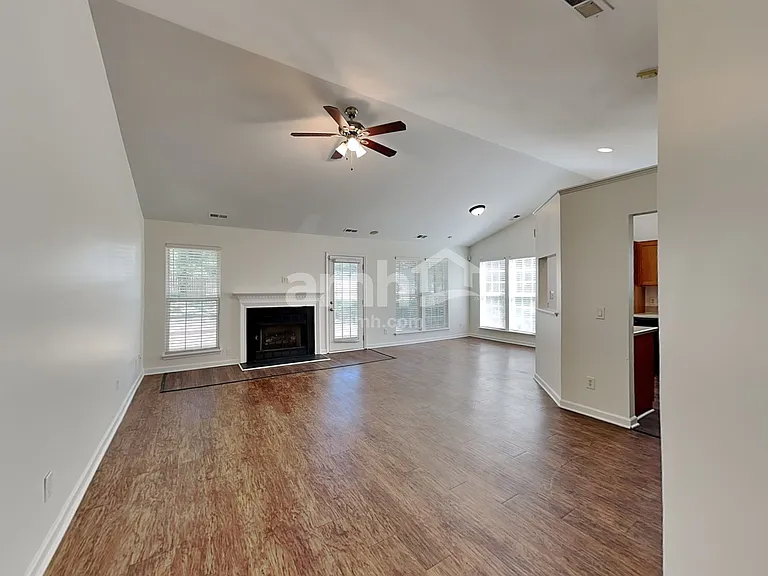 7940 Ebony Rd — Photo 5