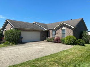 11314 Ashbrooke Gardens Dr, Louisville, KY 40229