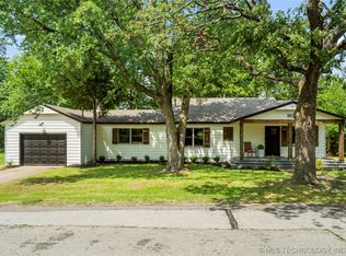 902 S Adams St, Sapulpa, OK 74066