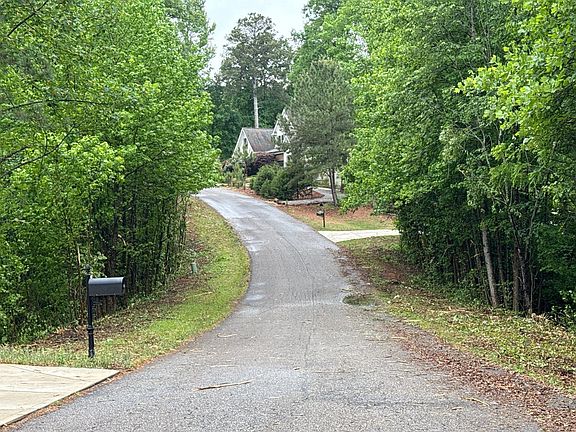 4th image of 140 Morgan Way