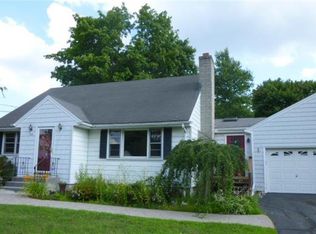 105 Goldbach Dr, Stratford, CT 06614