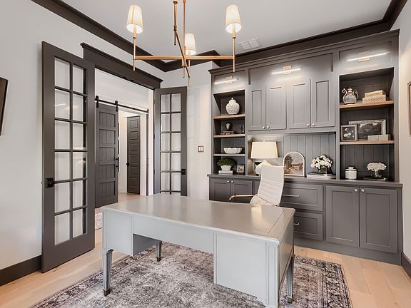 4th image of 500 Lake Trail Ln