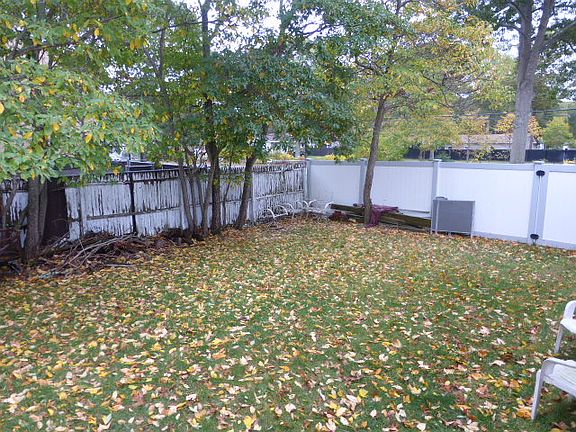 3rd image of 45 Beatrice Dr