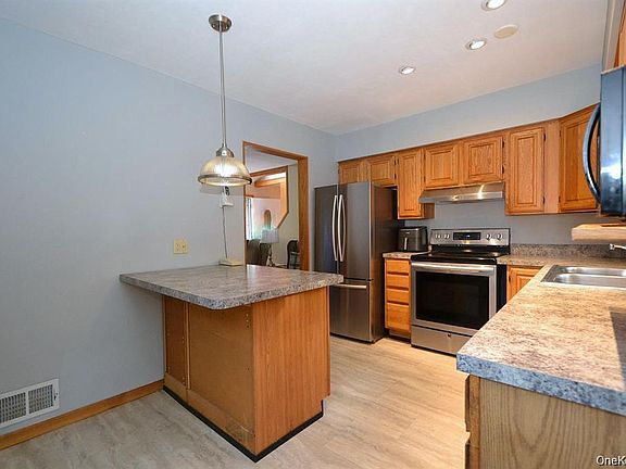 3rd image of 120 Arlington Road