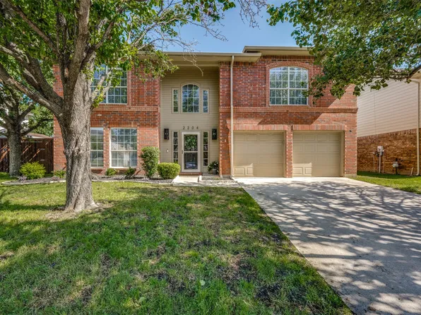 2204 Barton Springs Dr, Corinth, TX 76210