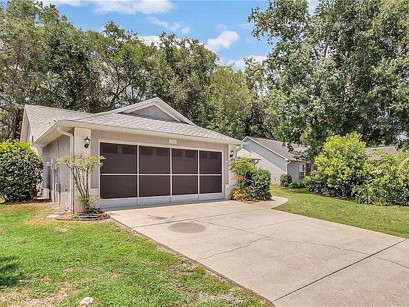 2nd image of 2130 Sherwood Forest Dr