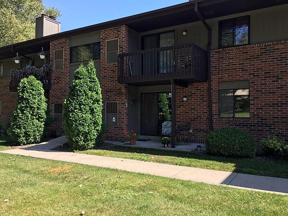 2nd image of 392 Park Hill Dr