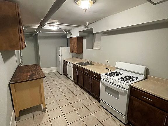 3rd image of 2508 N Orchard St #G