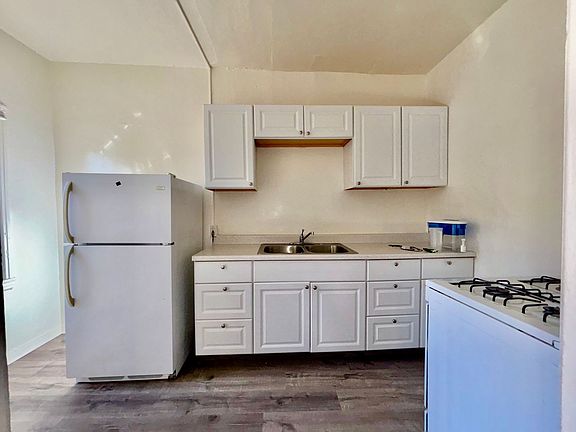 3rd image of 138 S Westmoreland Ave APT 203
