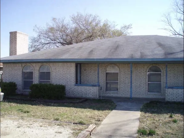 2905 Charity Rd, Commerce, TX 75428