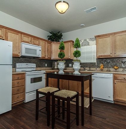2nd image of 46810 Red Fox Ln Unit 31