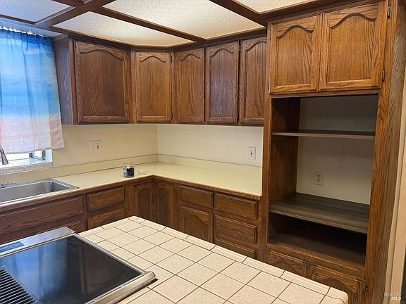 5th image of 1655 Amapola Street