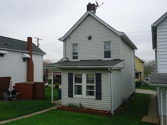 3rd image of 215 S 3rd St