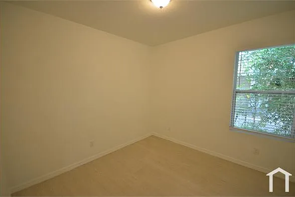 3303 Armstrong Ct — Photo 28