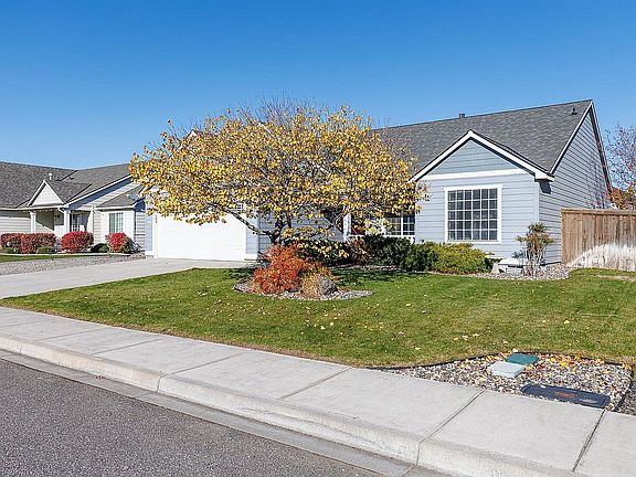 3rd image of 9715 Norfolk Dr