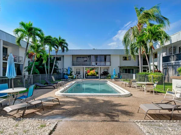 825 NW 13th St APT 223, Boca Raton, FL 33486