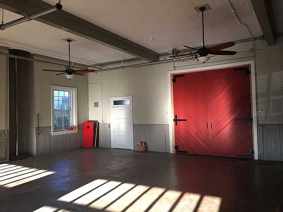 3rd image of 1210 Rivermont Ave