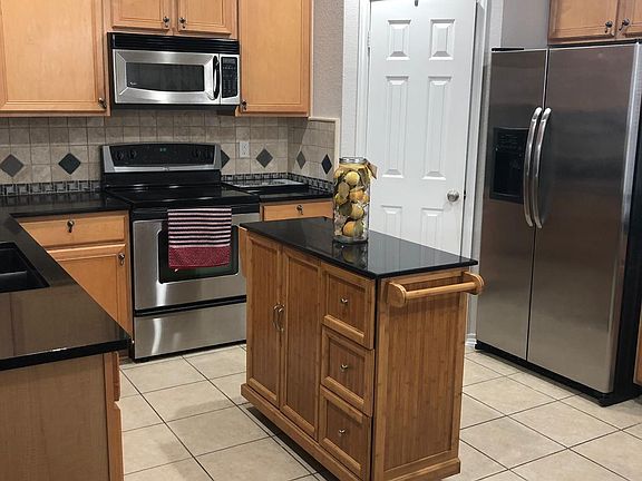 4th image of 1402 Crown Brk