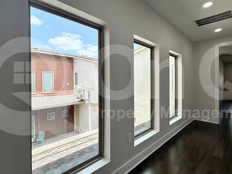 4707 Ruiz St — Photo 11