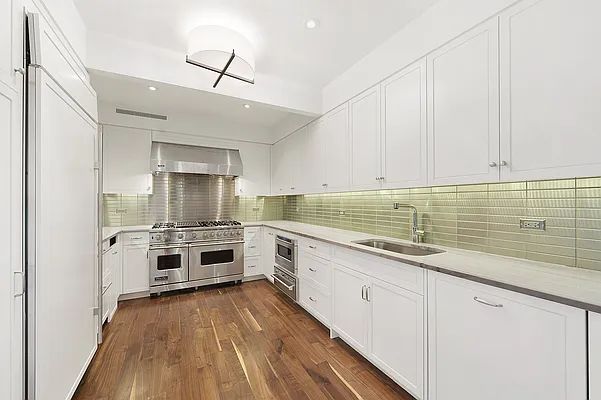 Sold by Nest Seekers International | media 5