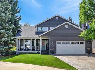 27 N Edcath Ct NW, Calgary, AB T3A 3S9