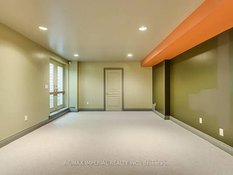 270 Spring Garden Ave — Photo 45