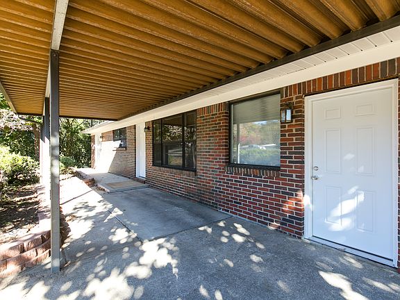 3rd image of 1429 Heflin Ave W